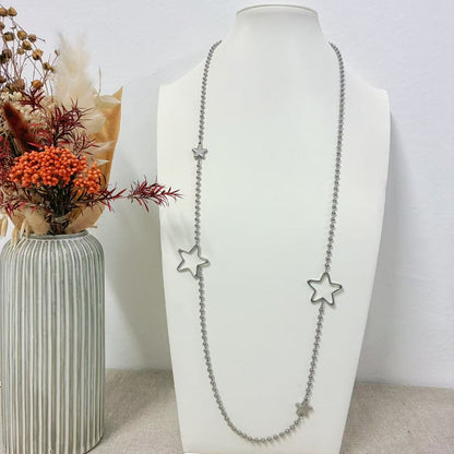 Collana “Costellazione Dorata” – Eleganza Luminosa e Design Stellare