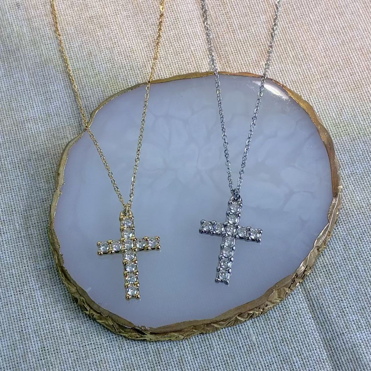 Collana Croce di Luce