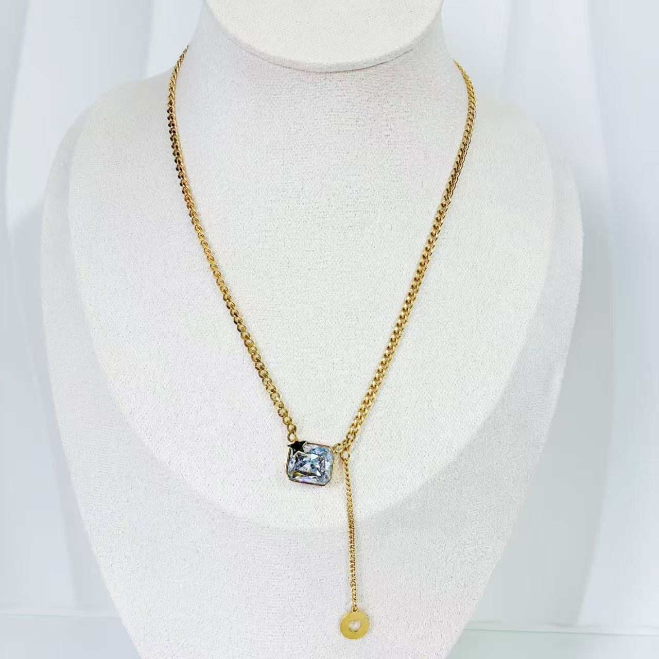 (C224)Collana pendente zircone in acciaio inox