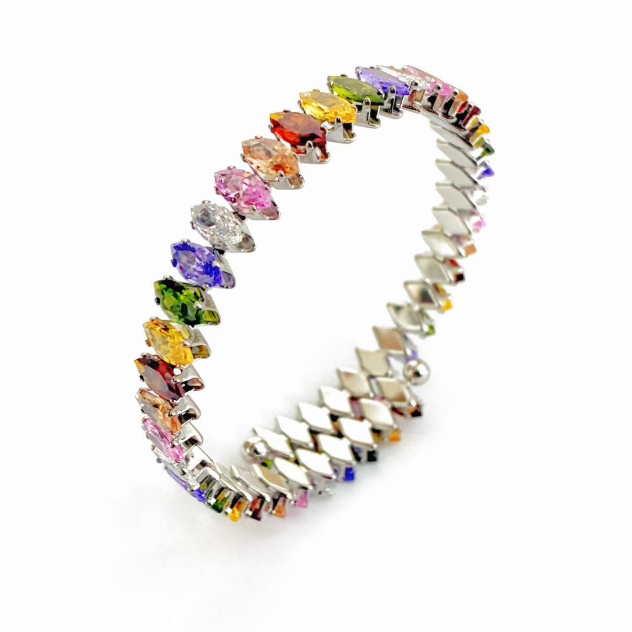 Bracciale con Pietre Multiformi – Eleganza Luminosissima