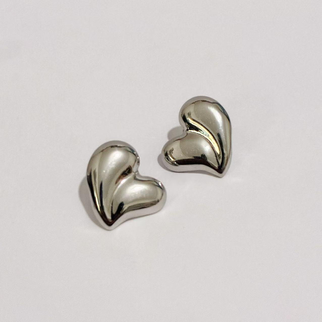 Orecchini “Cuore Scultoreo”