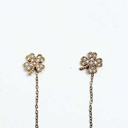 Orecchini “Trifoglio Segreto” – Pendenti Delicati dal Tocco Portafortuna