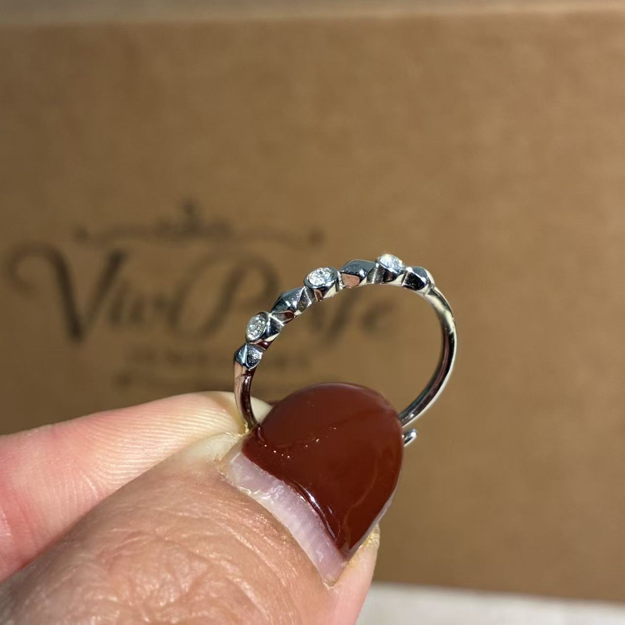 Anello Argento con Zirconi