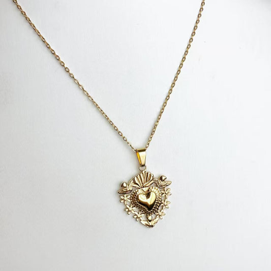 Collana “Cuore Sacro Retrò” – Eleganza Mistica in Stile Classico