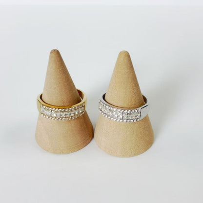 Anello “Linea di Brillanti” – Eleganza Moderna e Luminosità Raffinata