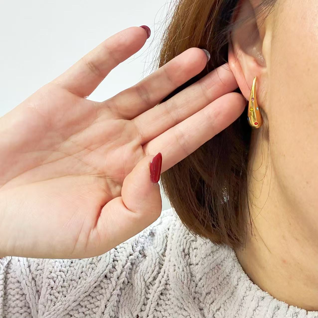 Orecchini a Goccia con Dettagli Brillanti – Eleganza Creativa