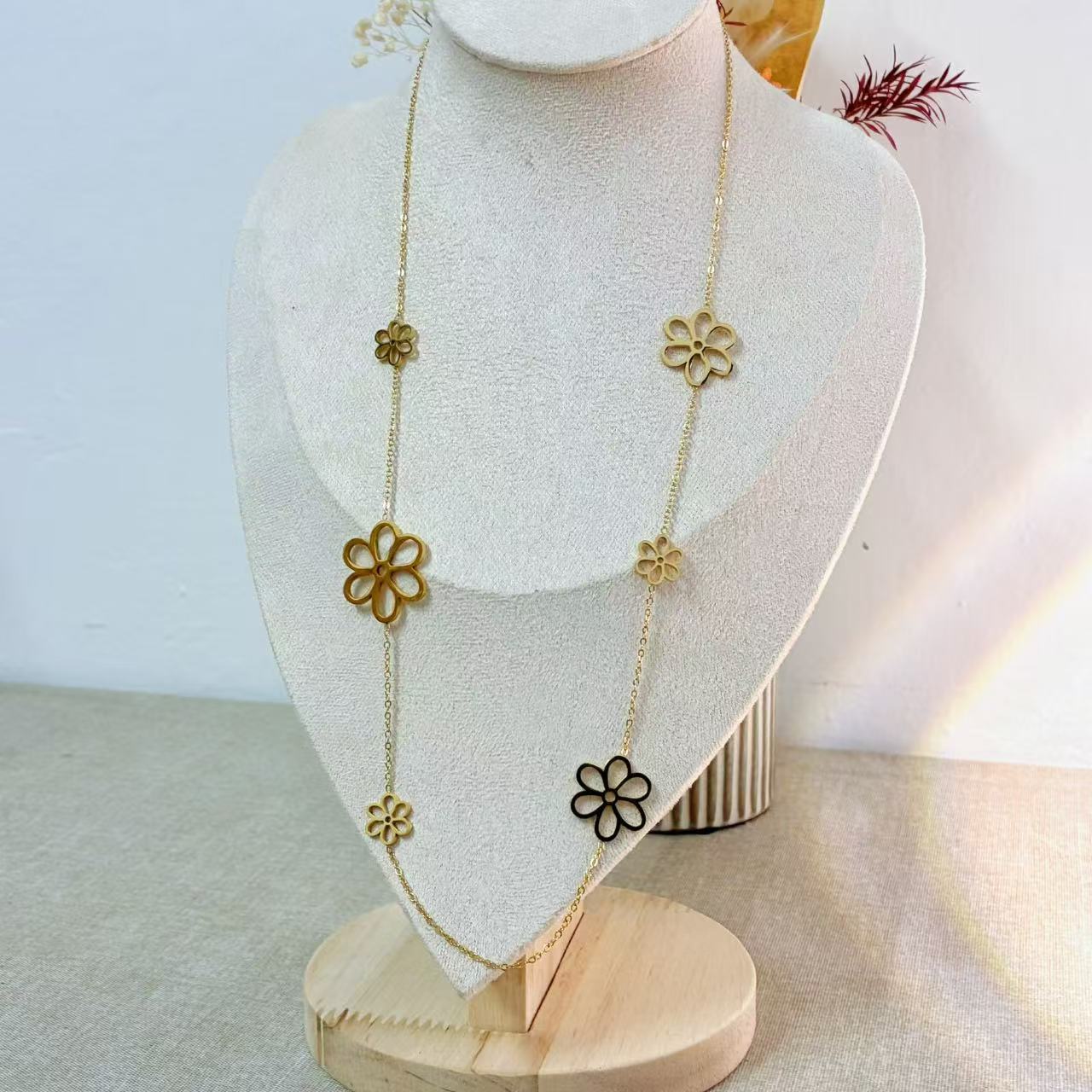 Collana “Fiori di Armonia” – Delicatezza Natural