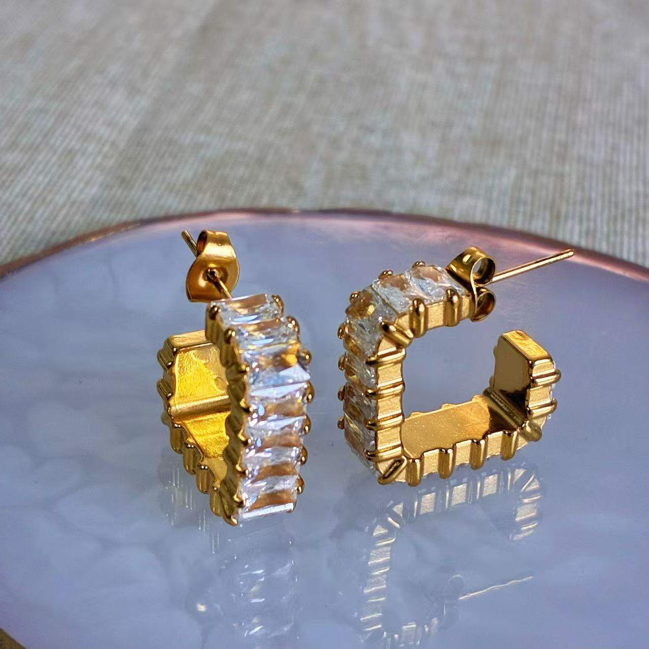 Orecchini “Quadra” – Geometria della luce