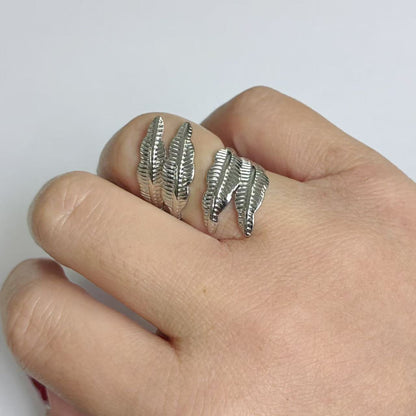 Anello Foglia Minimal – Eleganza Naturale in Acciaio Inossidabile