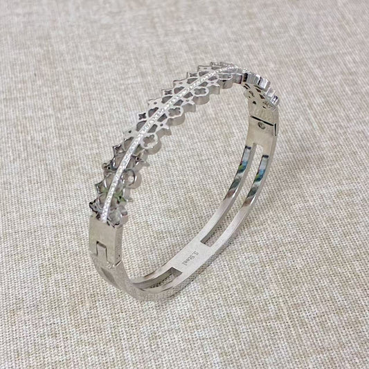 Bracciale rigido Floreale con la chiusura laterale