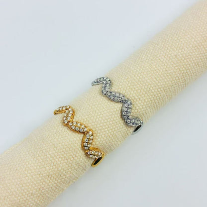 Anello “Onde di Luce” – Eleganza Moderna con Linea Fluida Pavé