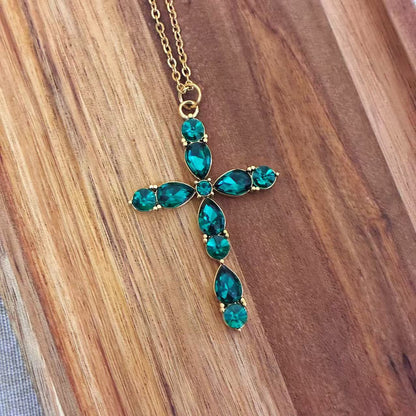 Collana con Croce con Zirconi
