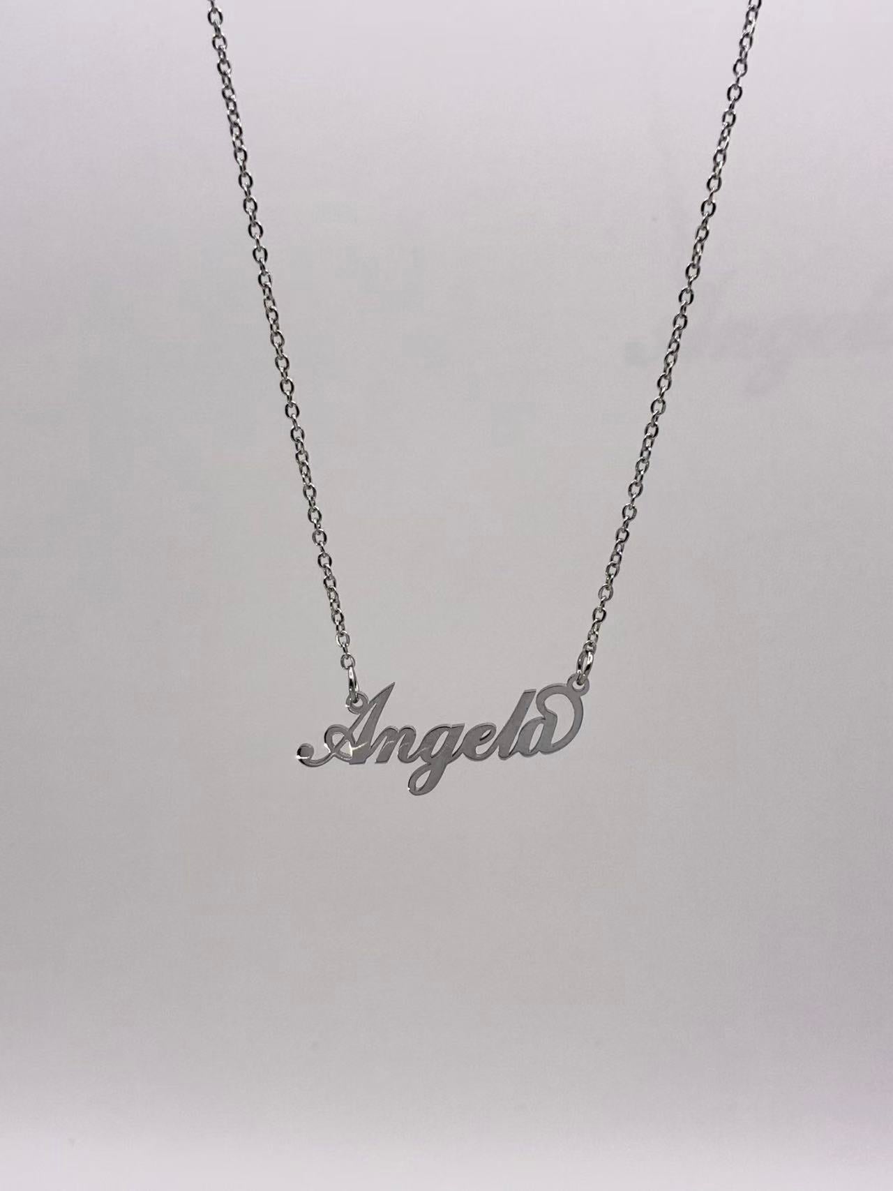 Collane con Nomi (A–L) in Acciaio Inossidabile