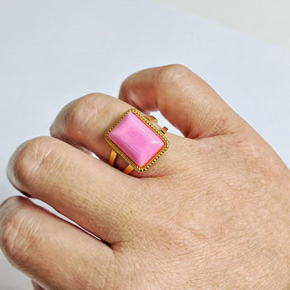Anello con Pietra Rettangolare Rosa – Acciaio Inossidabile Oro