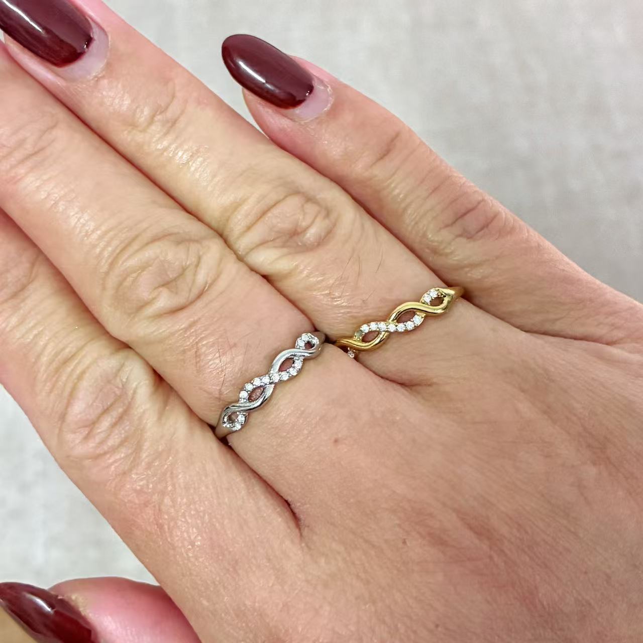 Anello Intreccio con Zirconi