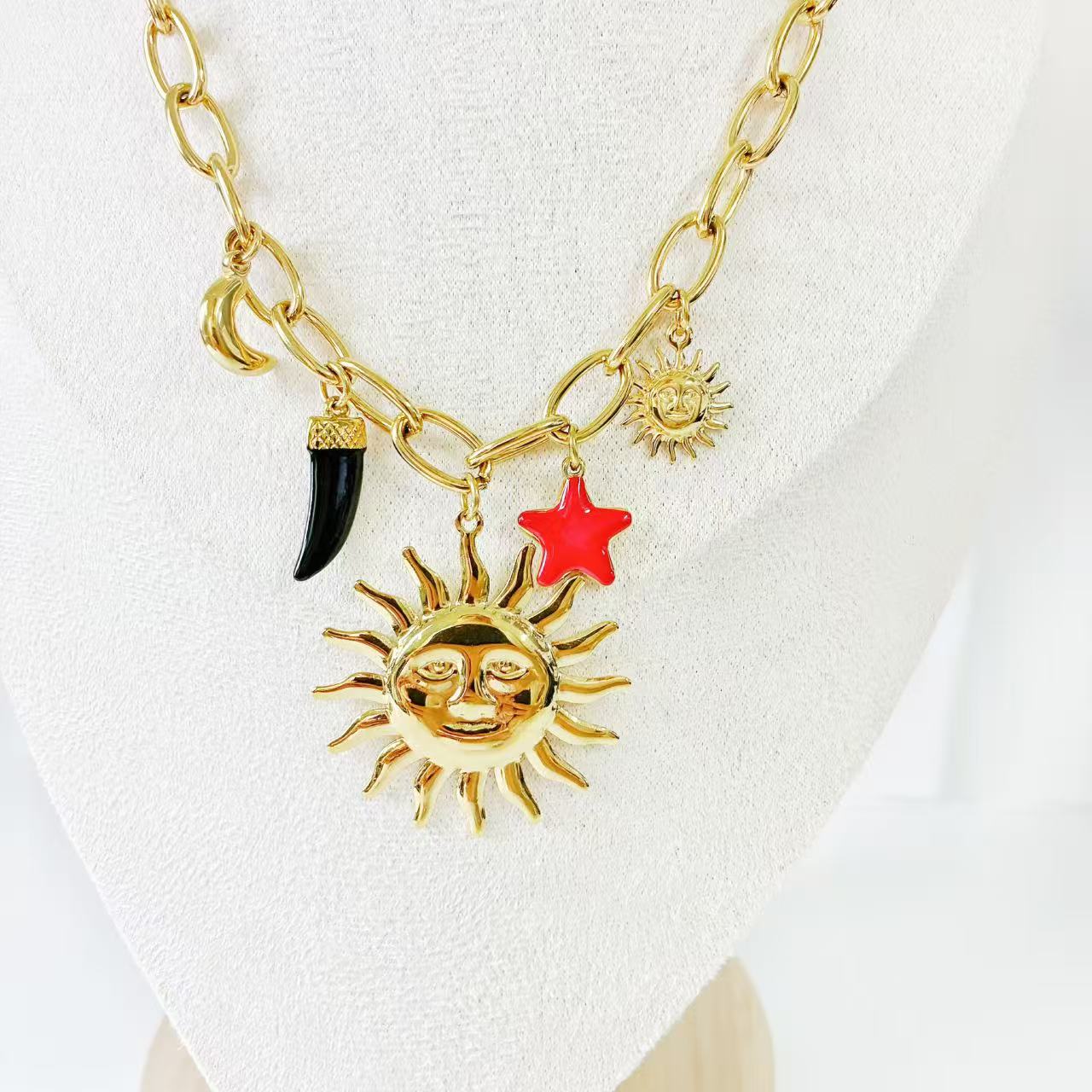 (C272)Collana con pendenti in acciaio inox