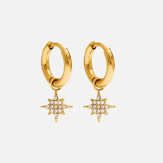 Orecchini con Ciondolo a Stella — Un Tocco Luminoso e Raffinato