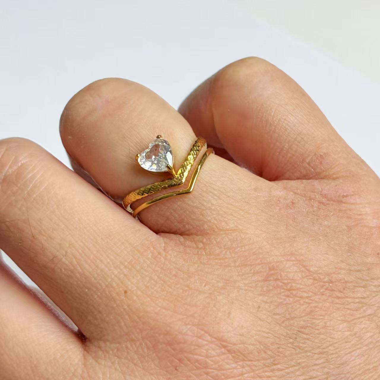 Anello Cuore Zircone – Acciaio Inossidabile Oro