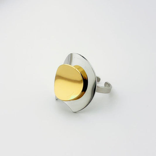 Anello Scultura Geometrica – Design Contemporaneo
