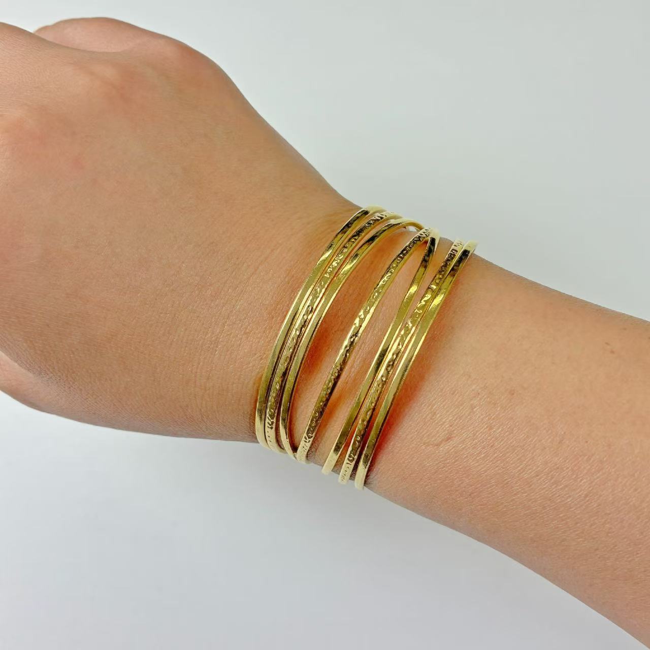 Bracciali semirigidi