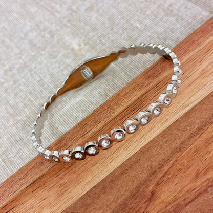 Bracciale rigido silver con strass con la chiusura a molla