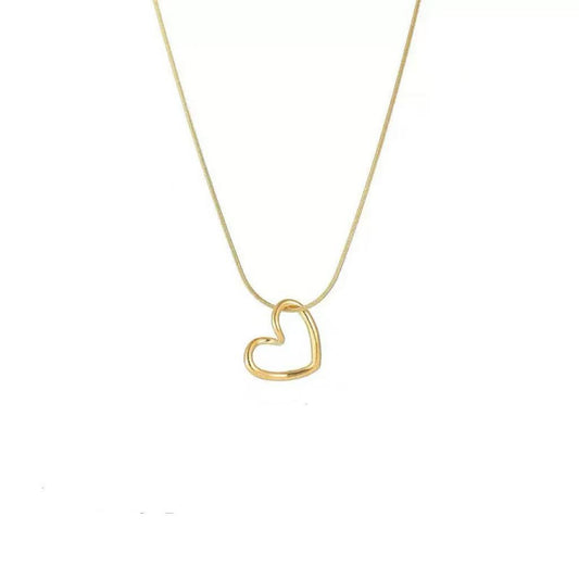 Collana "Aura d'Amore" – Pendente Minimalista a Cuore Aperto