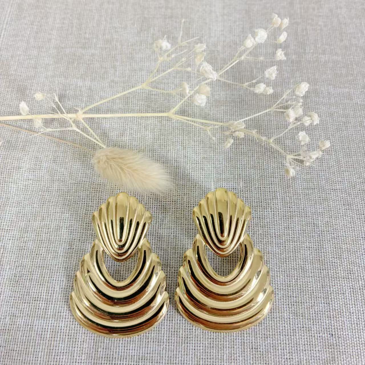 (O231)Orecchini vintage a ventaglio