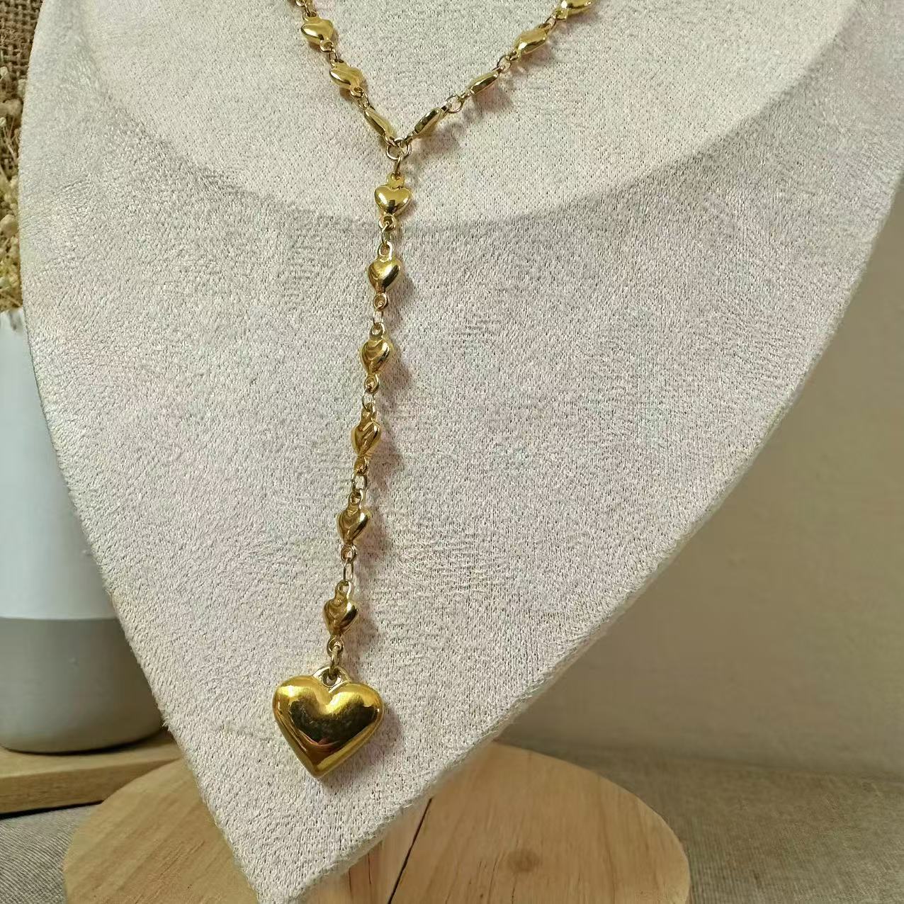 Collana “Heartfall” – Eleganza a cascata