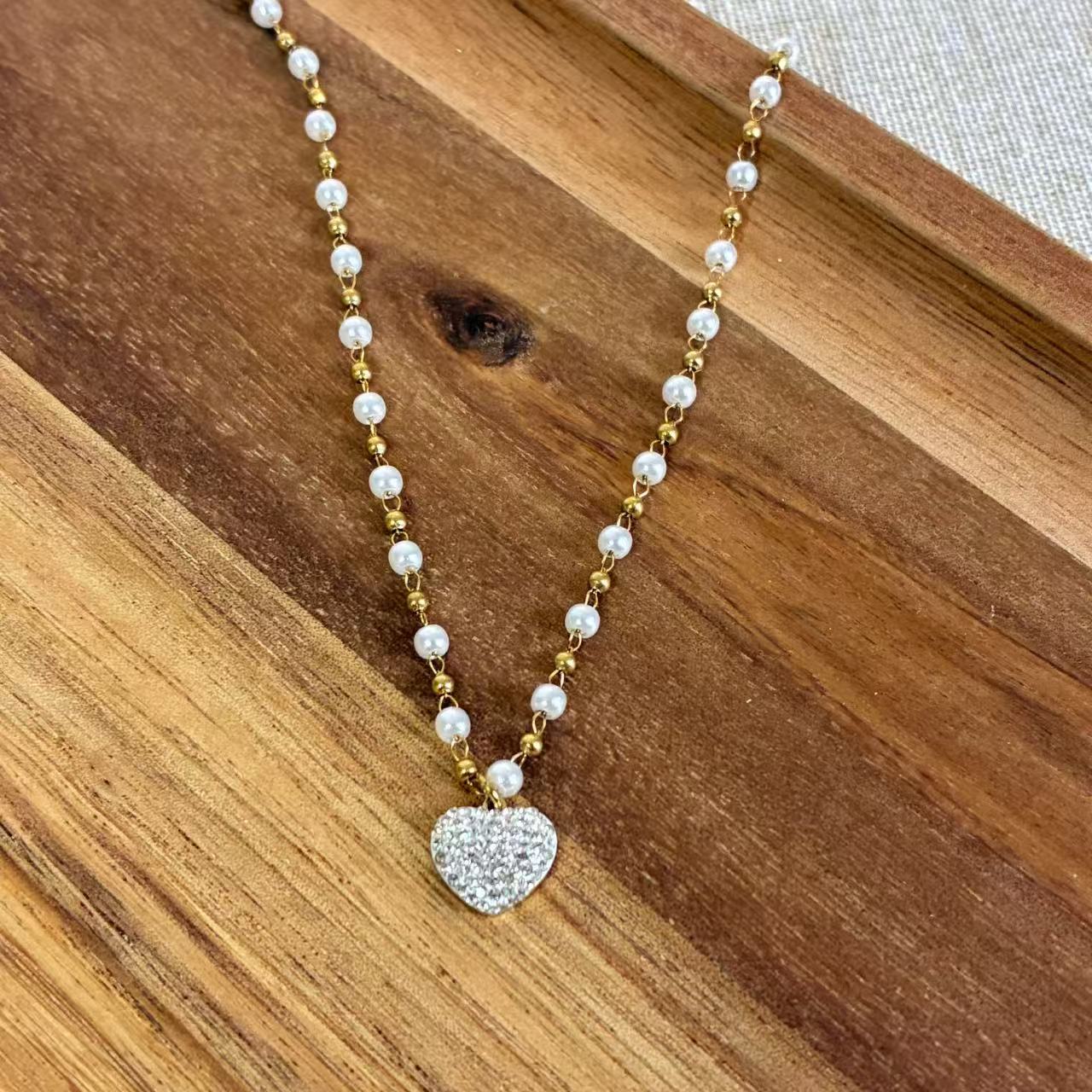 Collana “Amore” – La dolcezza nella forma più pura