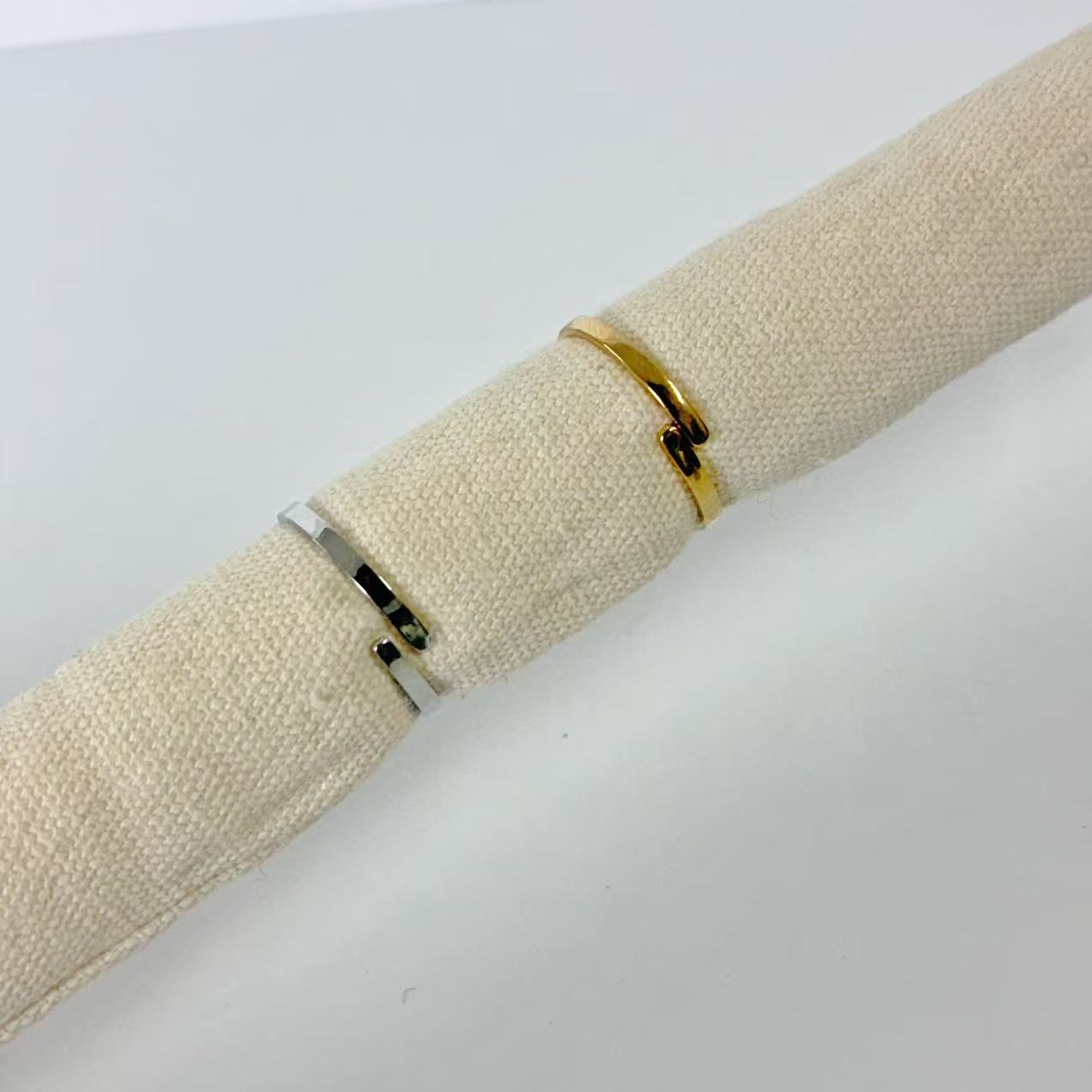 Anello “Goccia di Brillanti” – Eleganza Scultorea e Luce Infinita