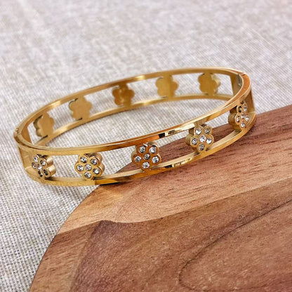 Bracciale rigido con 5 petali strass con la chiusura laterale