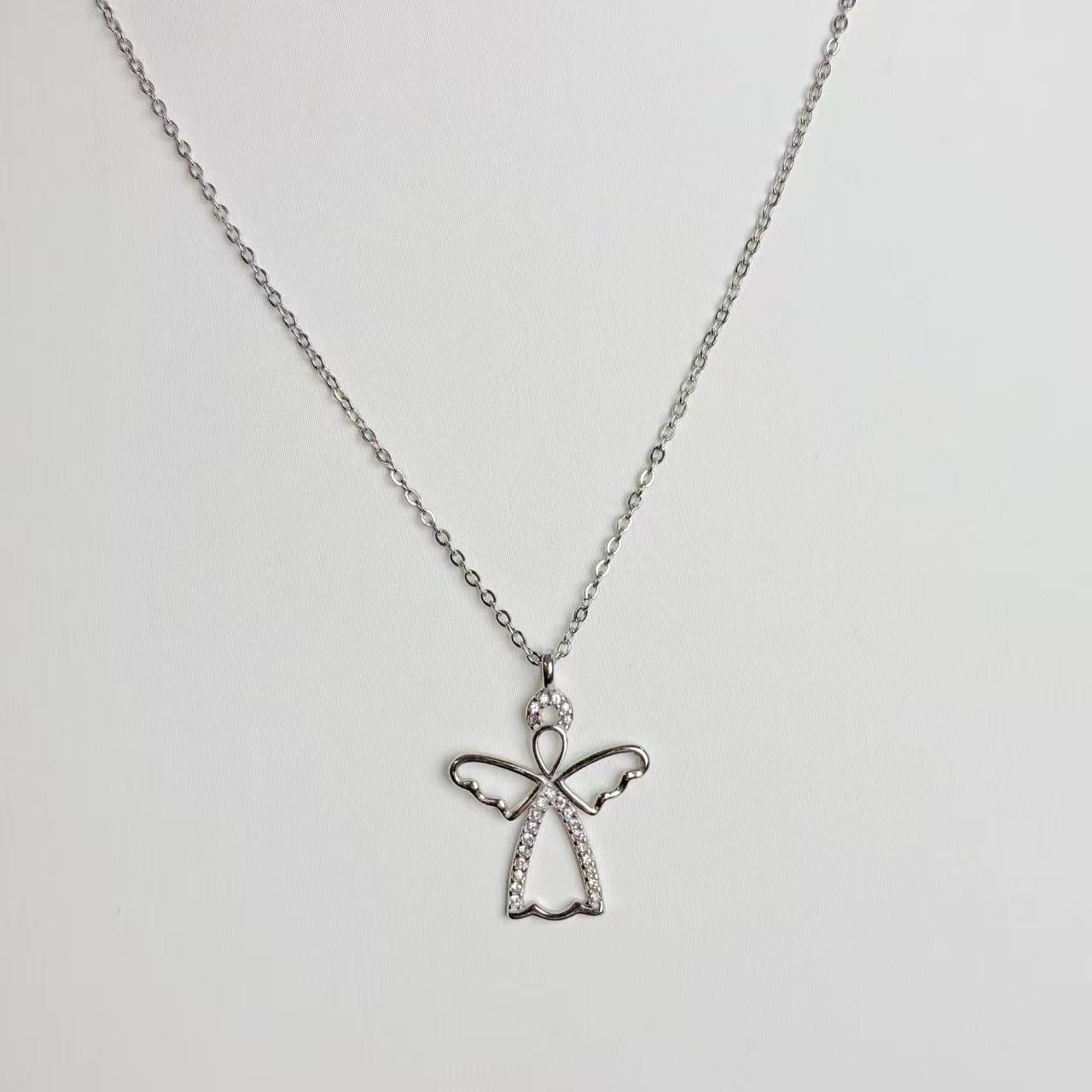 Collana “Angelo” – Eleganza Delicata & Significato Speciale