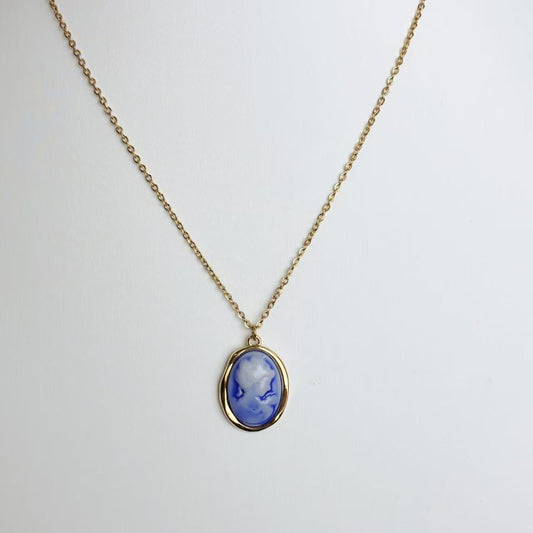 Collana Cammeo Blu – Eleganza Classica con un Tocco Moderno