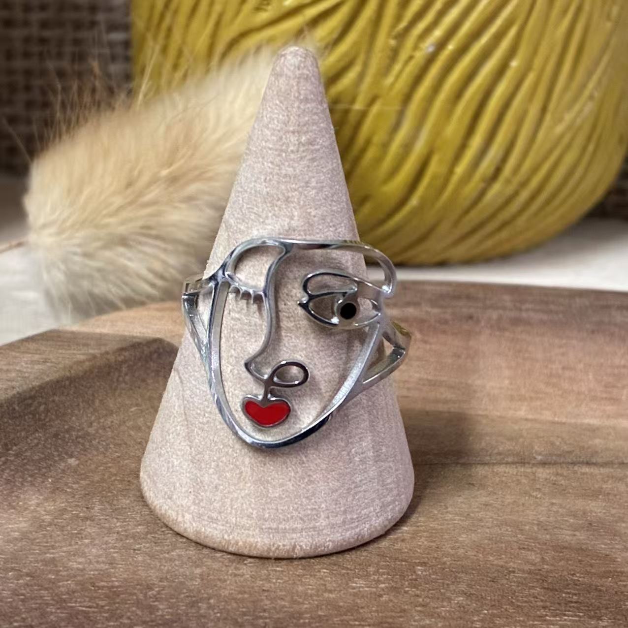 Anello Volto Astratto