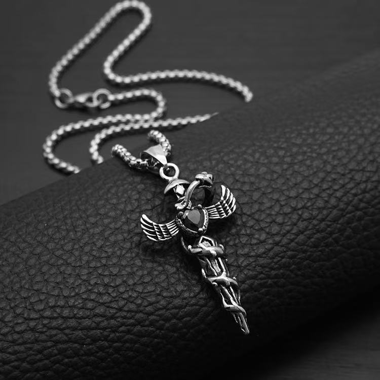 (C338)Collana Uomo Fantasy con Serpenti e Croce Alata