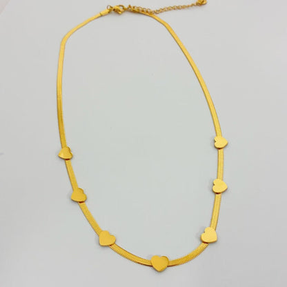 Collana Cuore Minimal in Acciaio Dorato – Eleganza Quotidiana con un Tocco Romantico