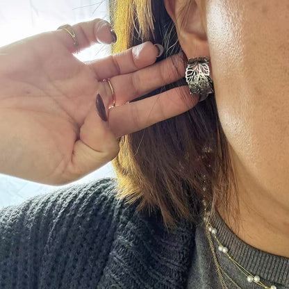 Orecchini “Foglia” – Il respiro della luce