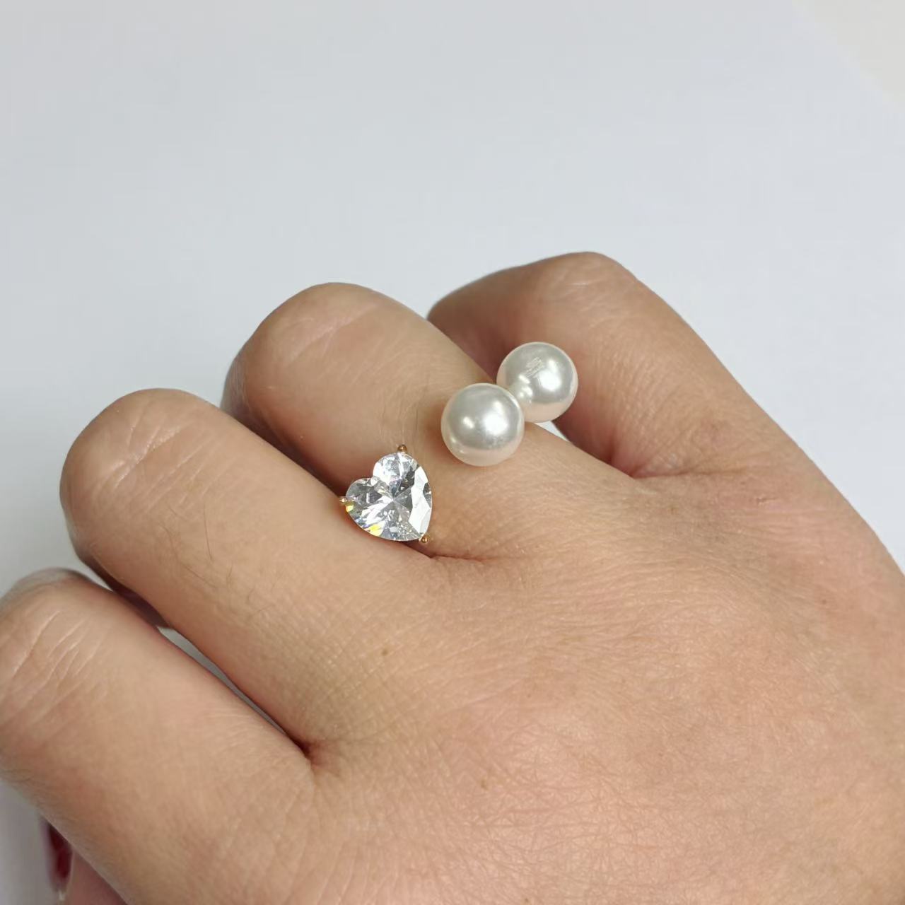 Anello Cuore con Doppia Perla – Acciaio Inossidabile