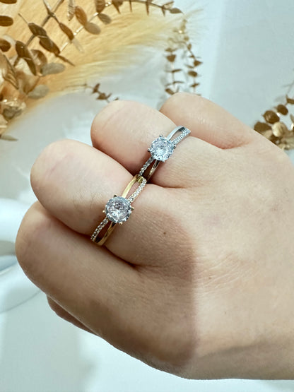 Anello con zirconi regolabile in acciaio inox (A63)