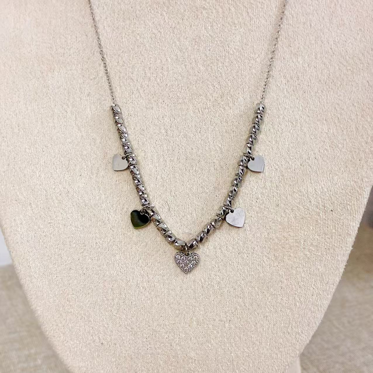 Collana “Cuori Incantati”