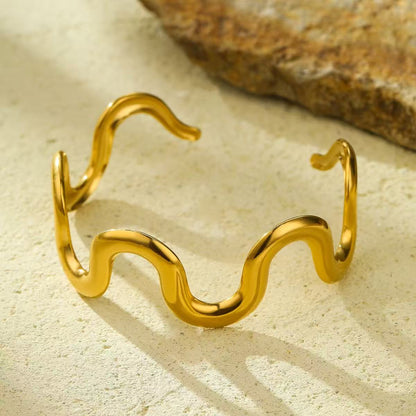 Bracciale/Collana “Linea Ondulata” – Design Fluido e Contemporaneo