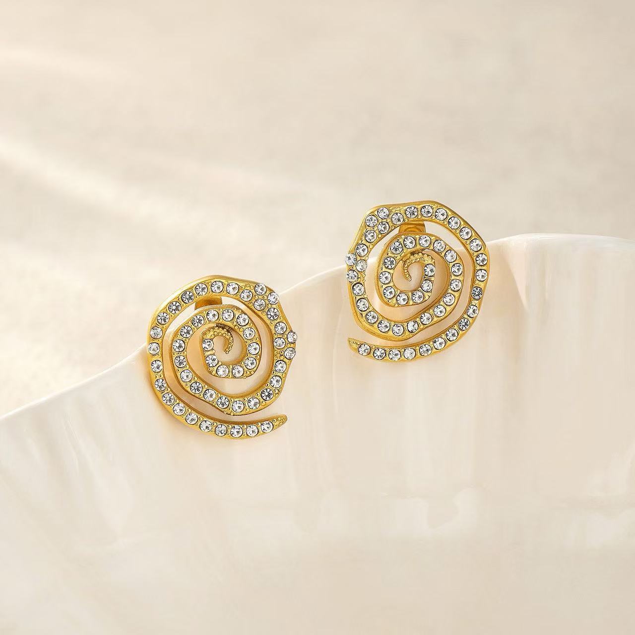 Orecchini “Crystal Spiral” – Spirali Brillanti