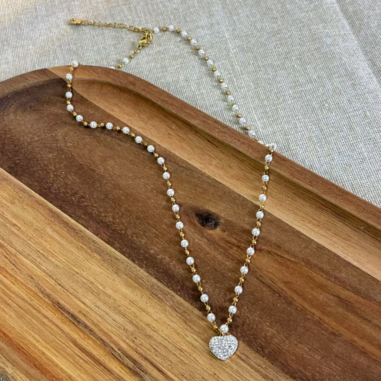 Collana “Amore” – La dolcezza nella forma più pura