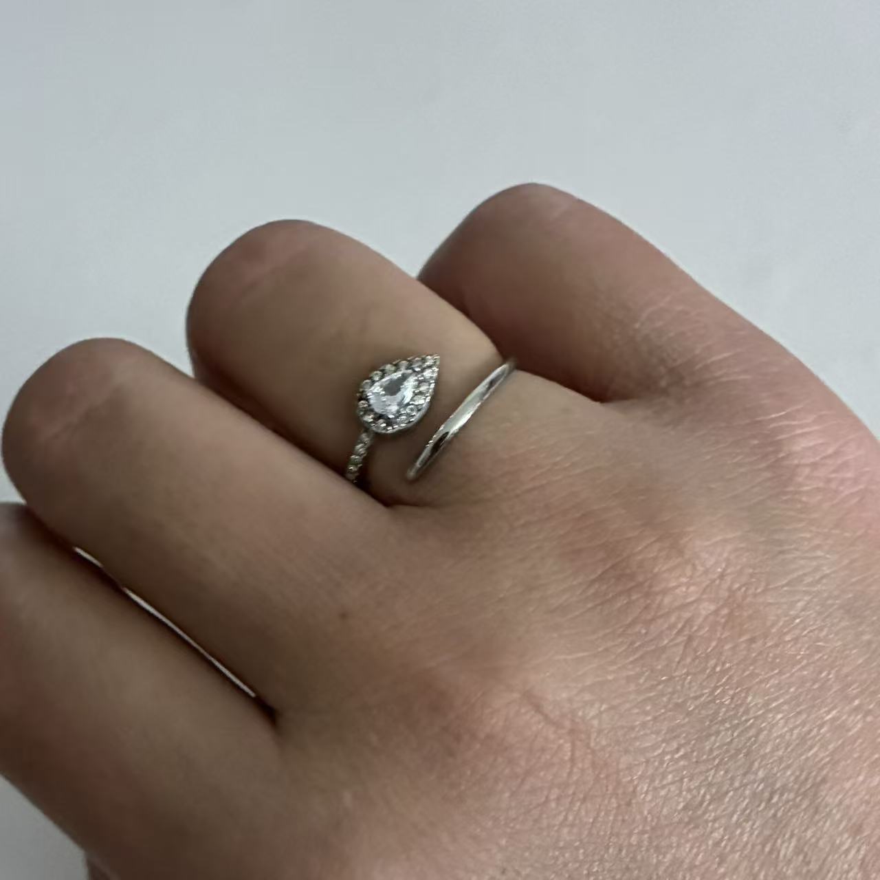 Anello “Goccia di Luce”
