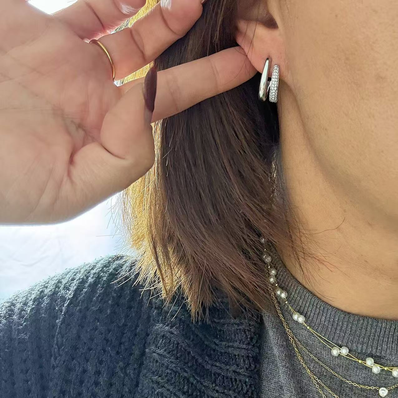 Orecchini “Doppia Luce” – L’incontro delle linee