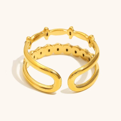 Anello “Doppio Respiro” – Movimento Intrecciato dal Fascino Raffinato