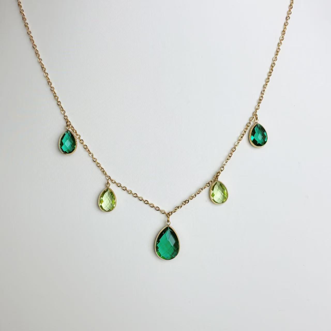 Collana con Gocce Verde Lime – Eleganza Luminosissima
