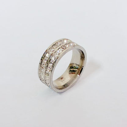 Anello “Luce Pura” – Eleganza in Ogni Dettaglio