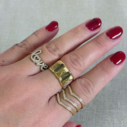 Anello “Love” – Il gesto più semplice, il messaggio più grande