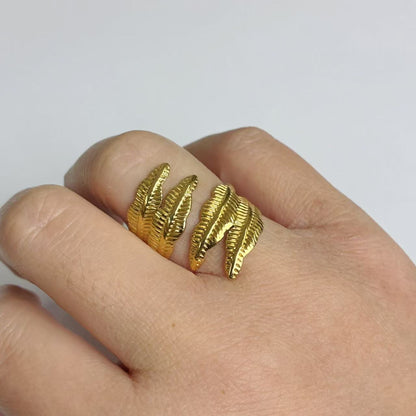 Anello Foglia Minimal – Eleganza Naturale in Acciaio Inossidabile